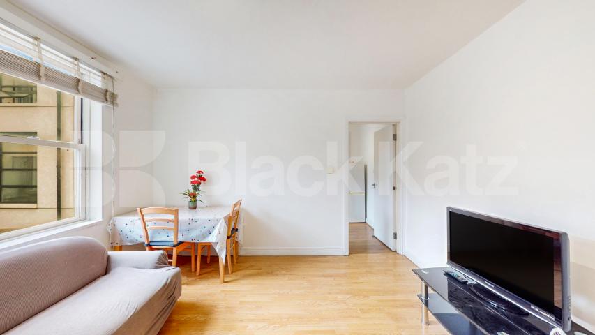 Bright & Spacious 2-Bed Flat to Rent – Minutes from Camden Town Station Camden High Street, Camden